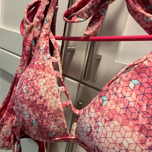 Bikini - Picture 5 of 5